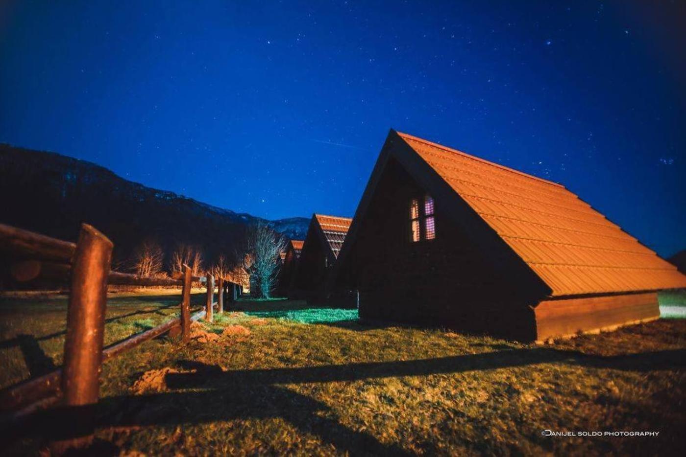 Bungalows Rizvan City Brusane Exteriér fotografie