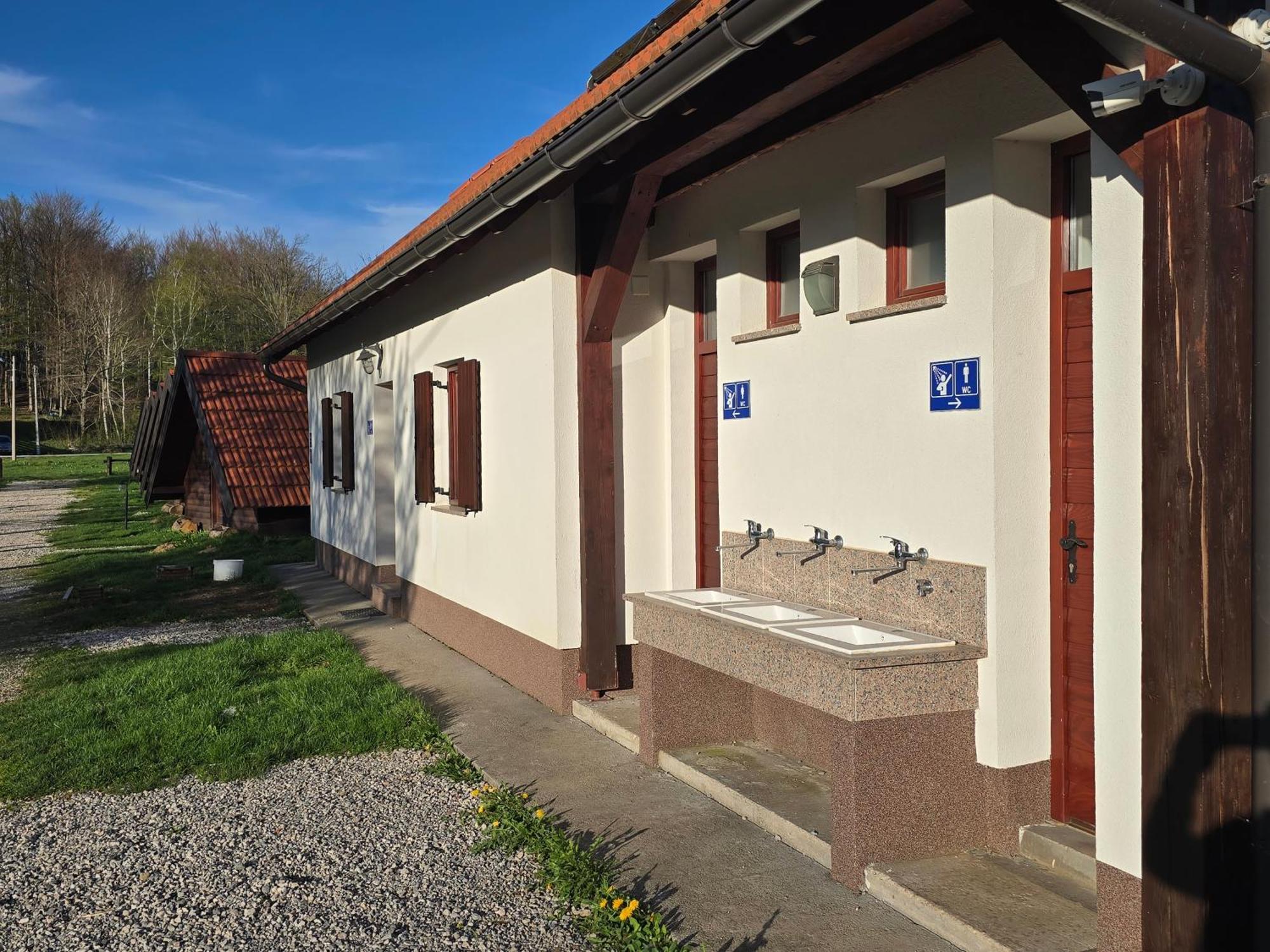 Bungalows Rizvan City Brusane Exteriér fotografie